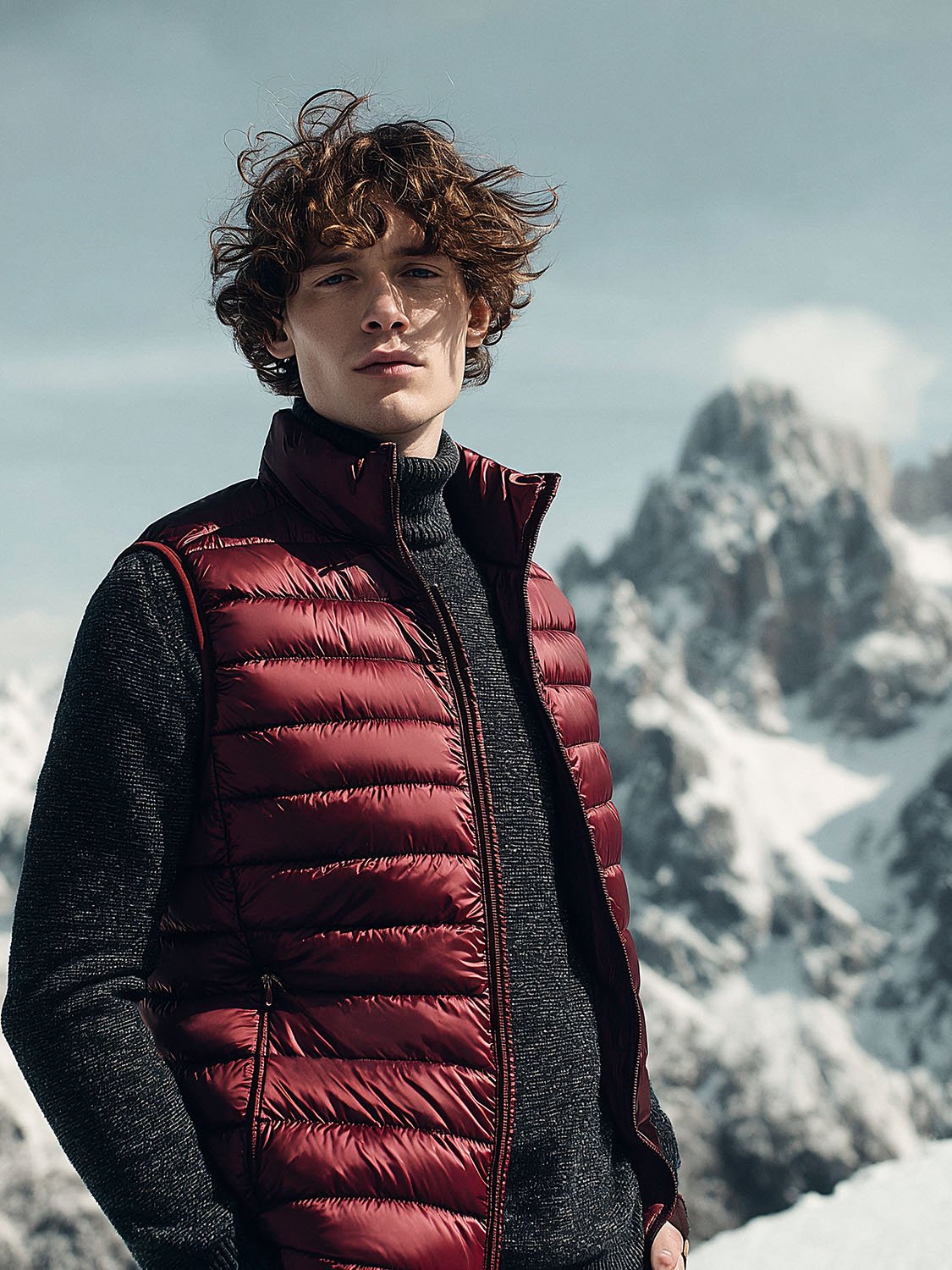 men's shiny sleeveless down jacket