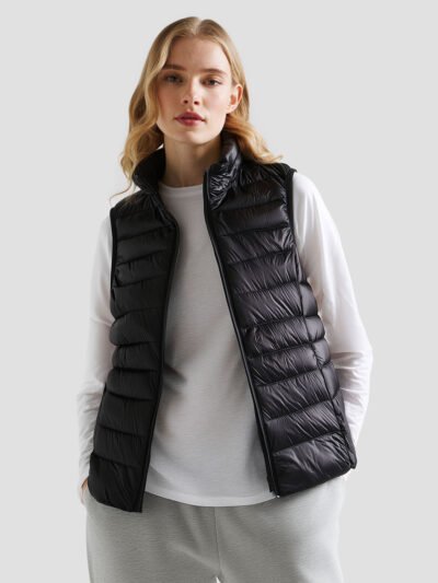 women's slim fitted sleeveless down jacket