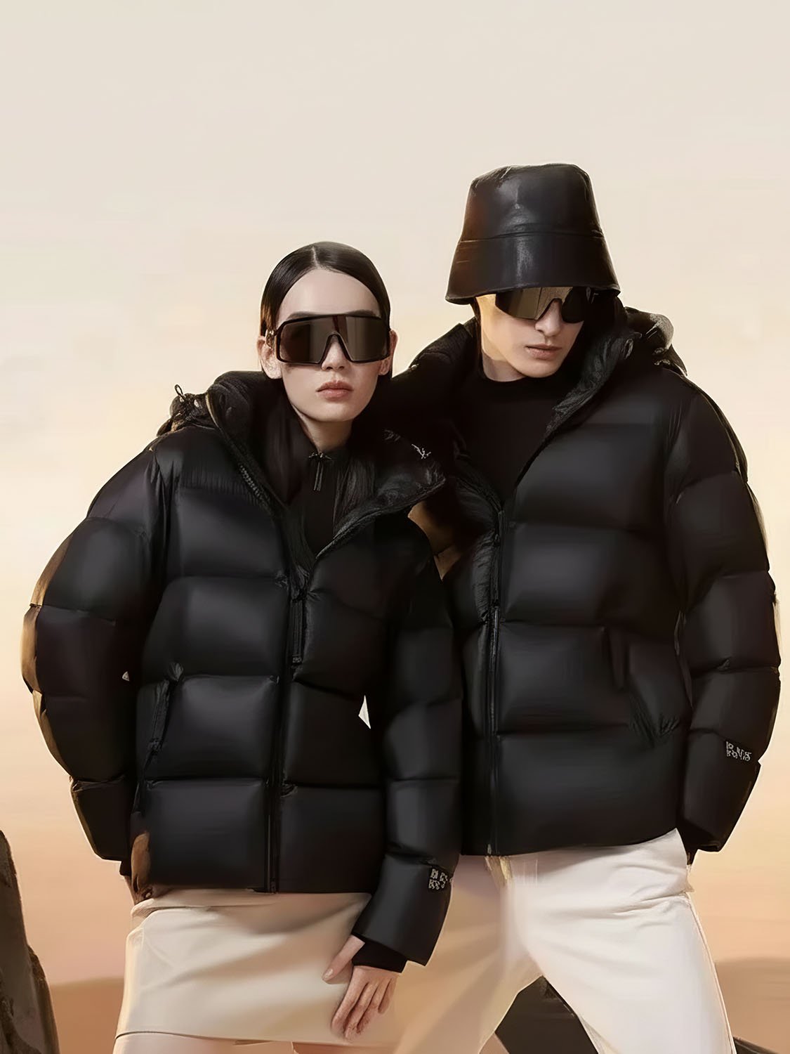 DUCKDOWN – Doudoune homme duvet de canard noire 5 Veste doudoune en noir, style urbain et moderne pour hommes et femmes, chaud et léger, idéale pour l'hiver, avec design padding et coupe tendance, parfaite pour un look chic et décontracté.